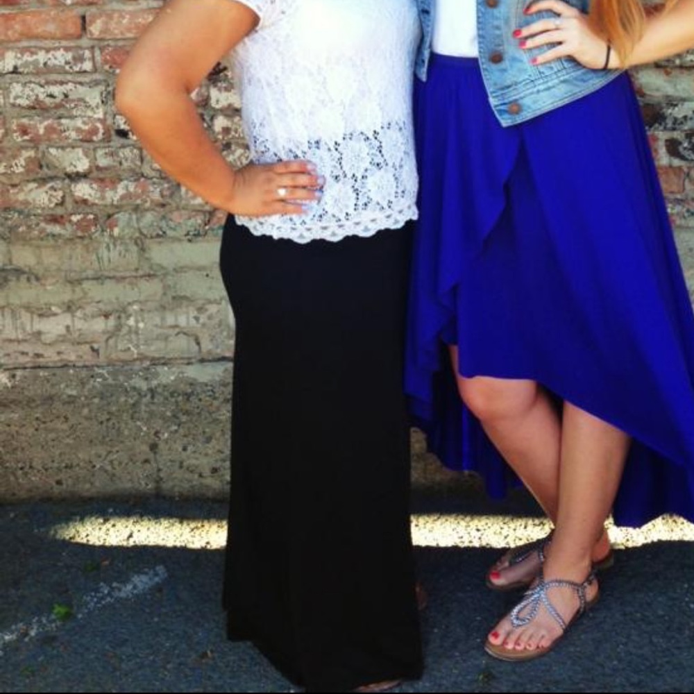 Stretchy, Soft, Black Maxi Skirt!